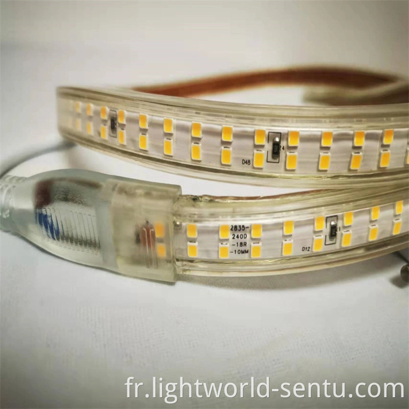 Hight Bright SMD2835 LEDSTRIP 240leds / m pour la lumière de décoration avec CE Rohs